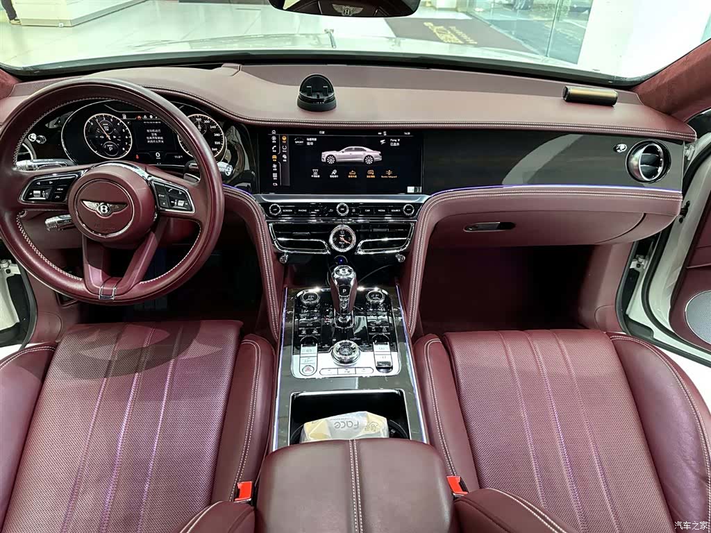 Bentley Flying Spur, 2023 10
