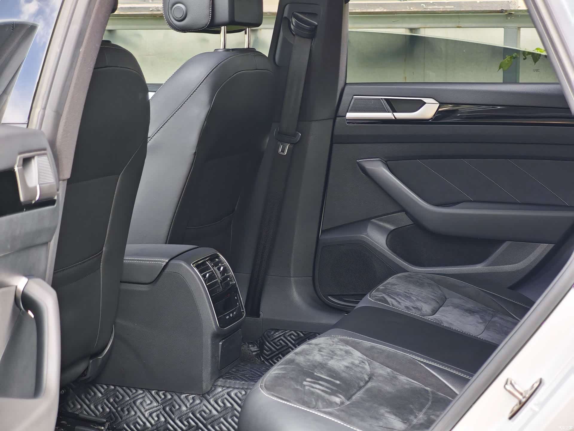 Volkswagen CC, 2024 15