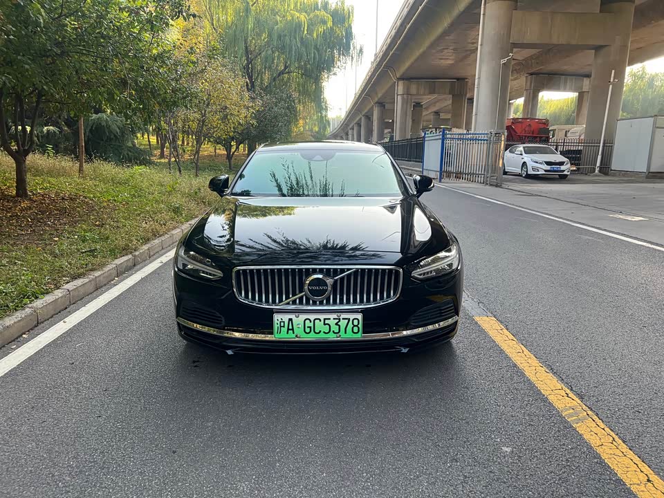 Volvo S90