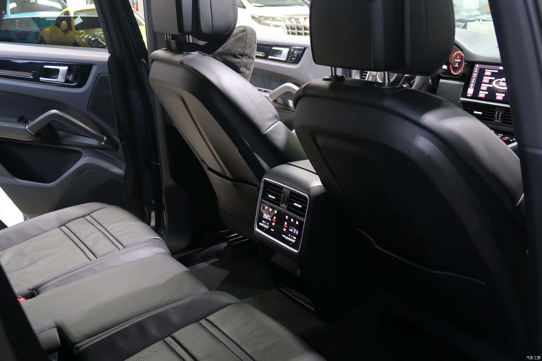 Porsche Cayenne, 2018 15