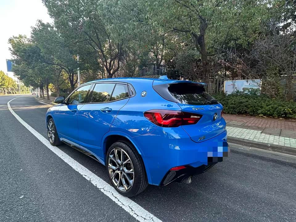 BMW X2