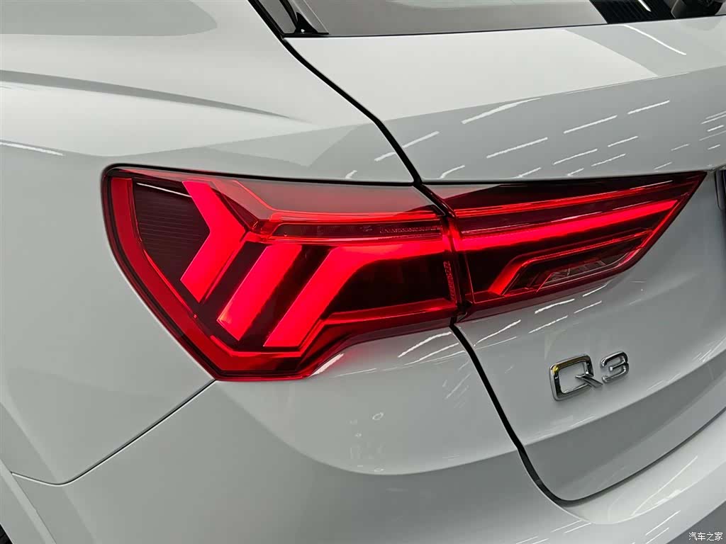 Audi Q3, 2021 10