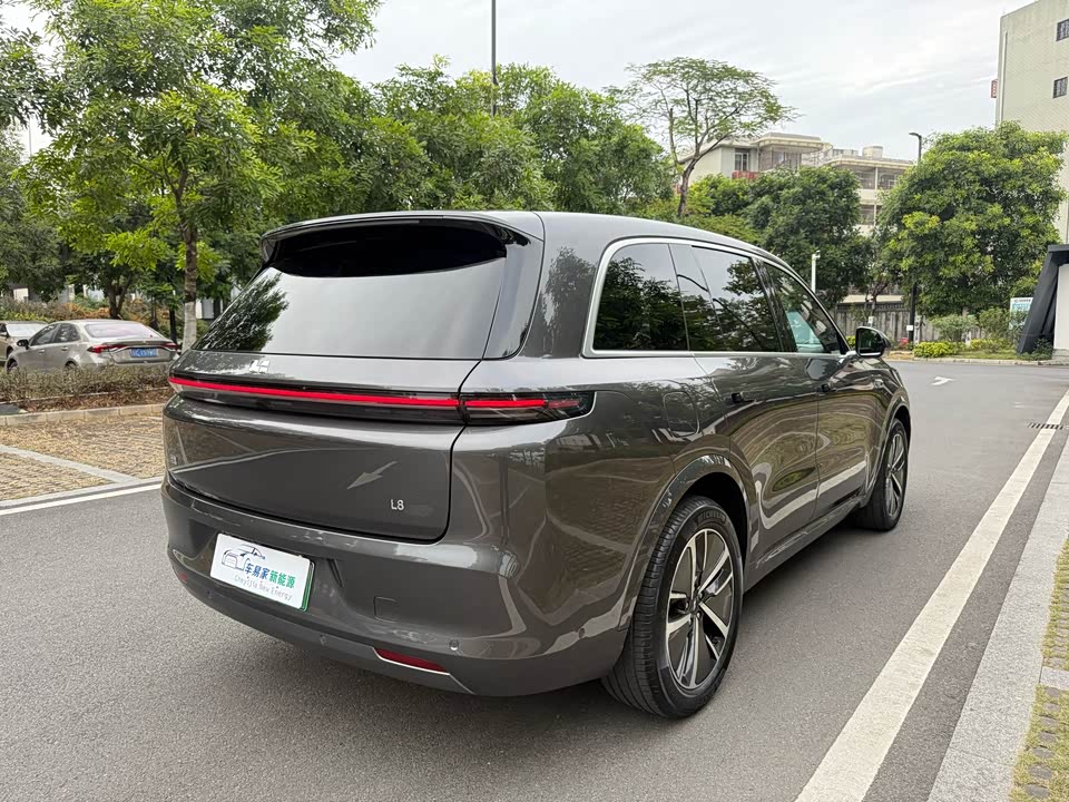 Li Auto Ideal L8