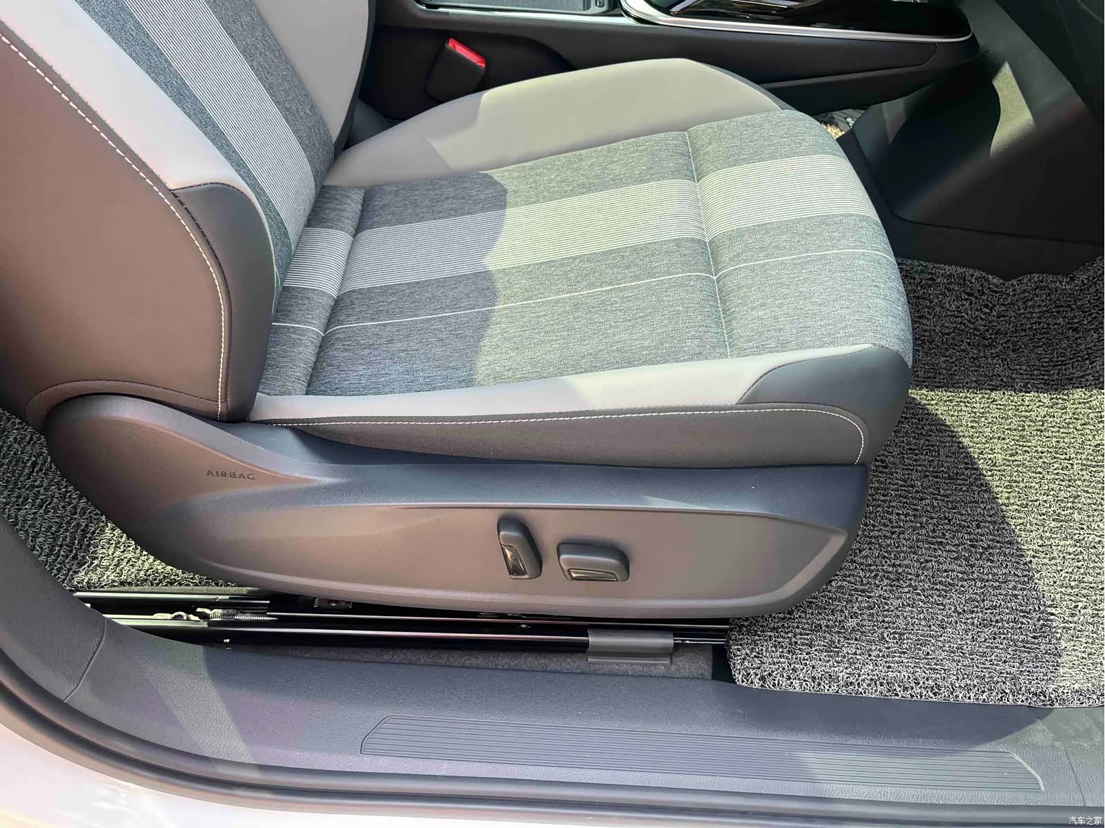 Volkswagen ID.4, 2025 12