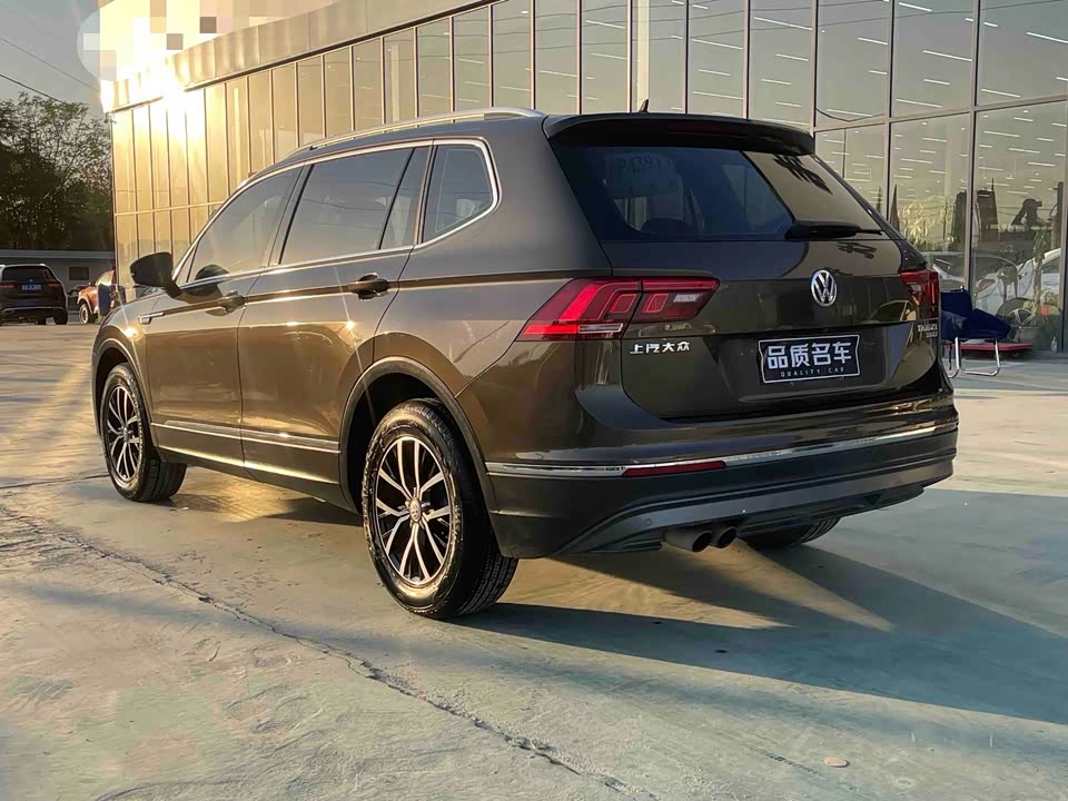 Volkswagen Tiguan L