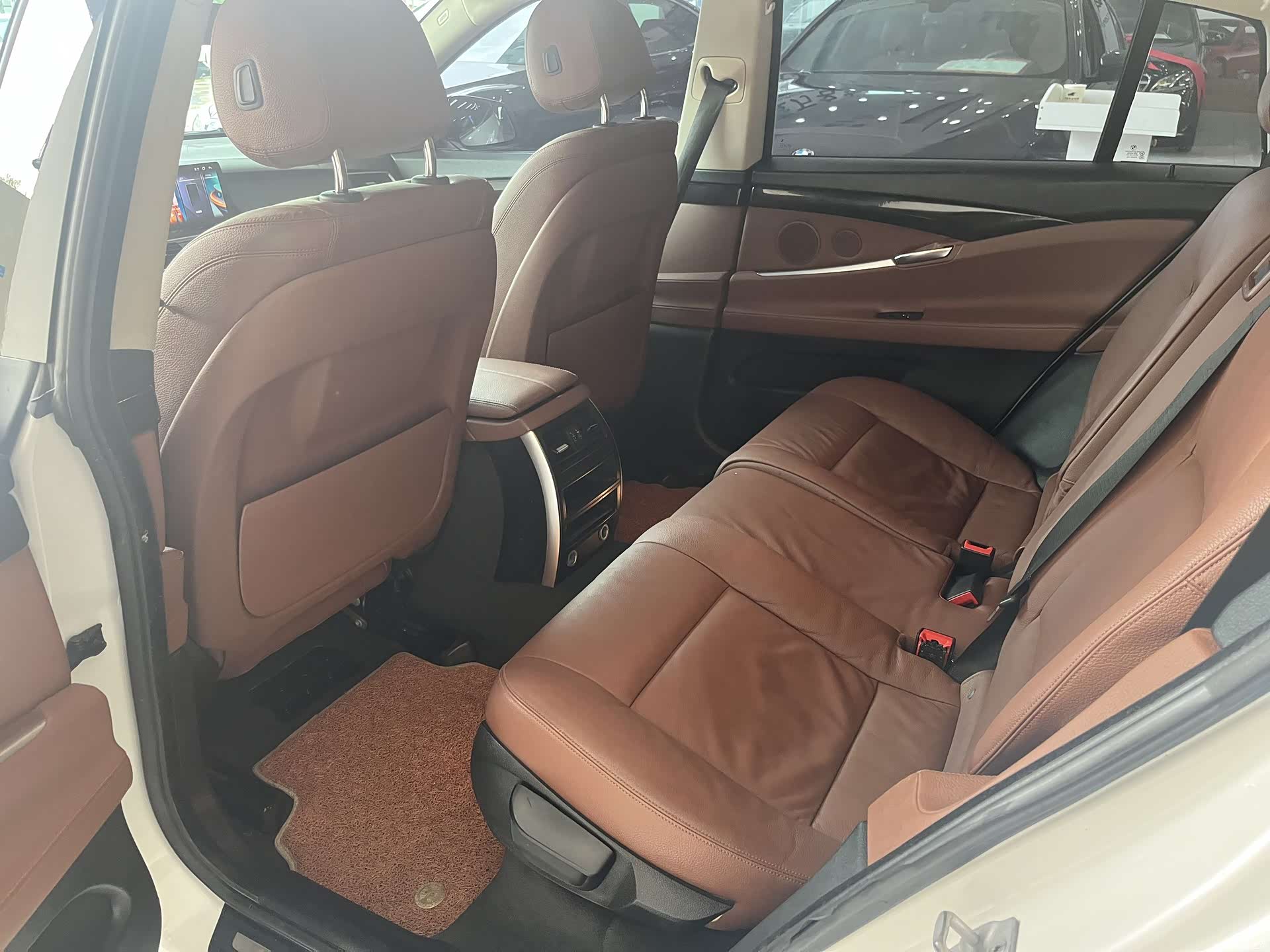 BMW 5 Series, 2017 6