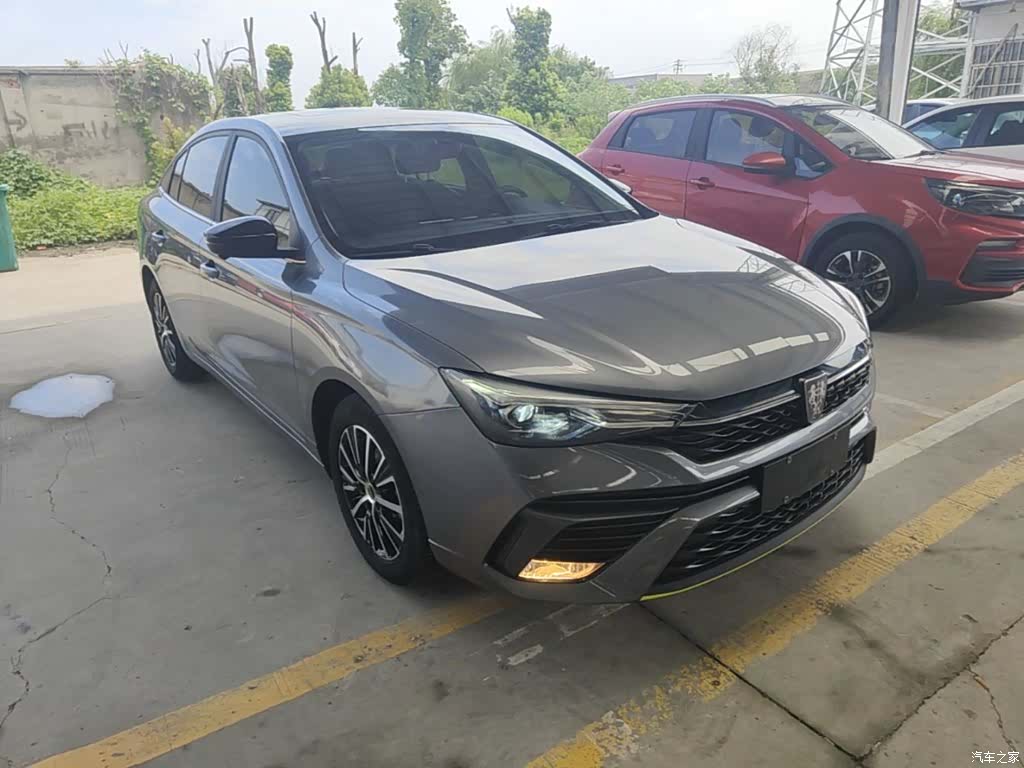 Roewe i5, 2022 4