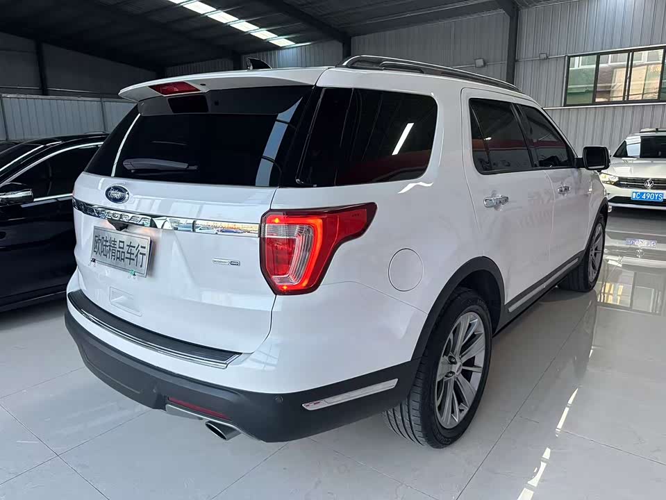 Ford Explorer Ford Explorer