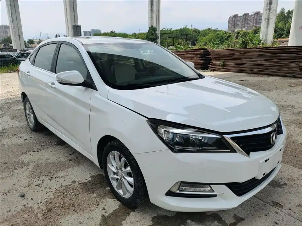 Changan Yuexiang V7