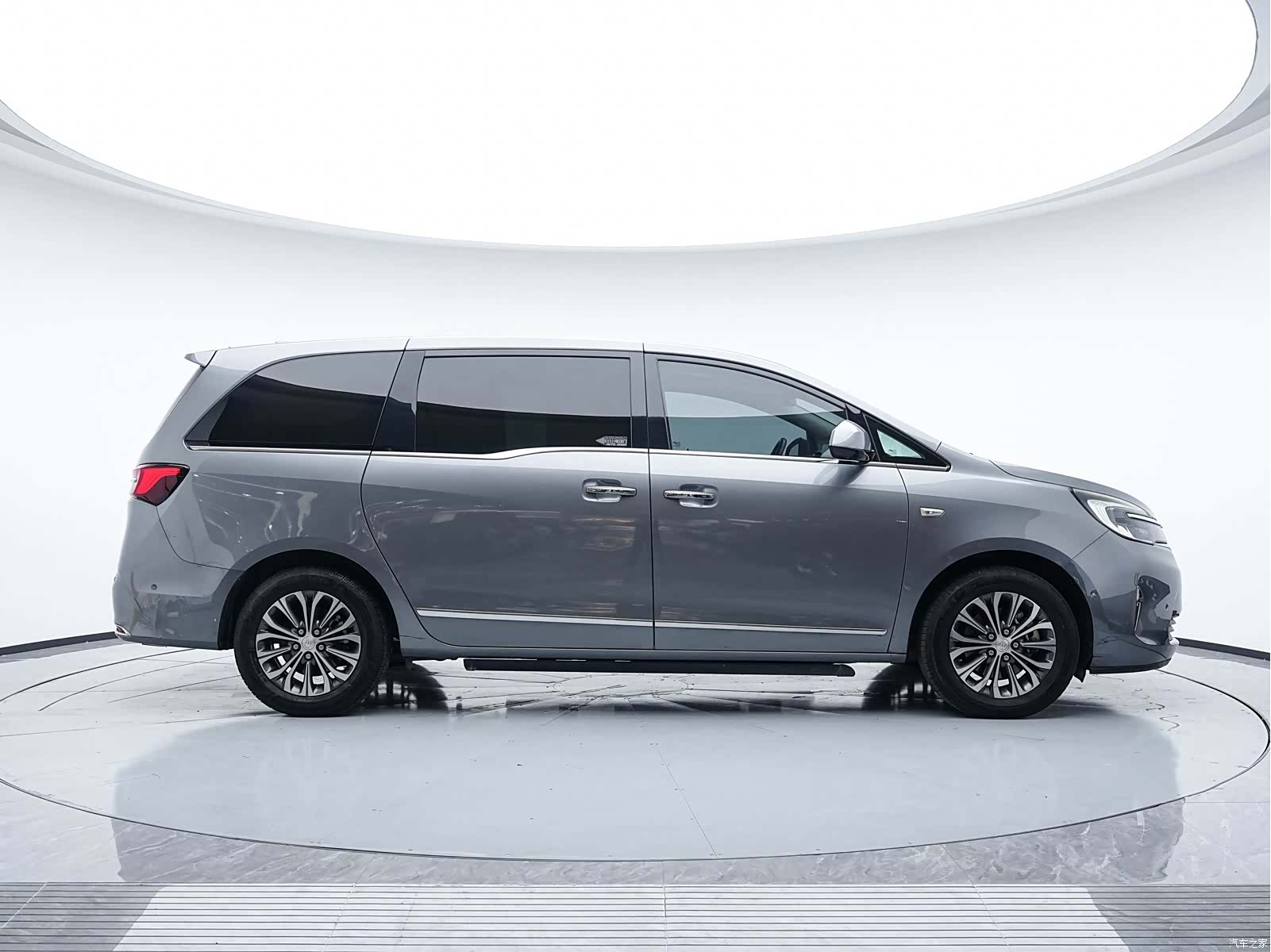 Buick GL8, 2020 8