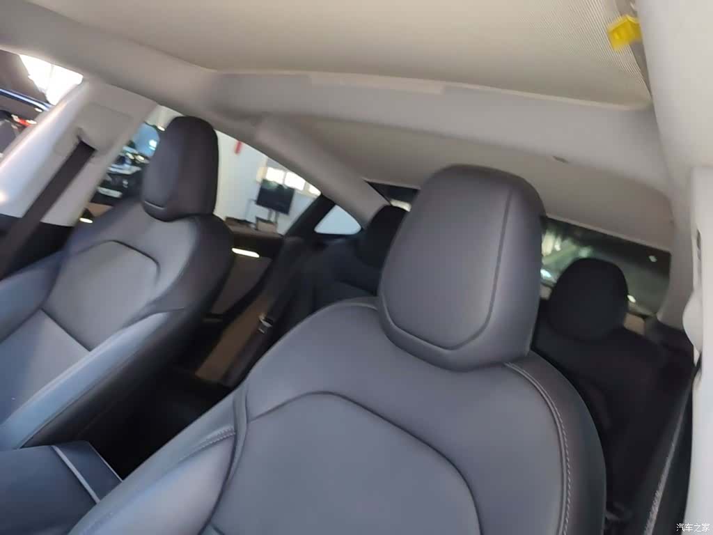 Tesla Model 3, 2024 18