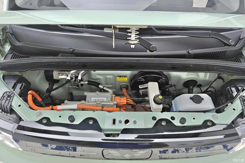 Wuling MINIEV, 2023 10