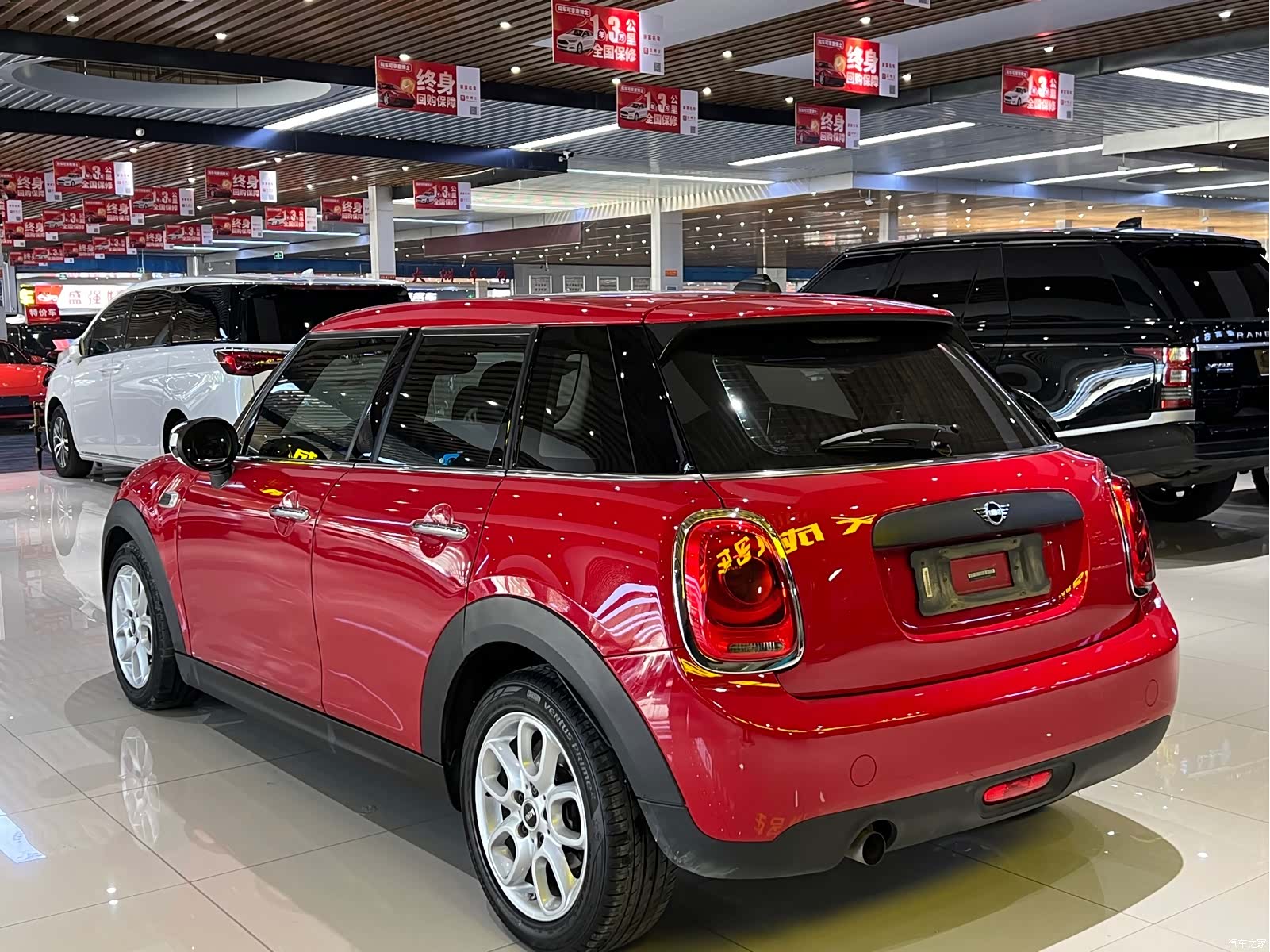 Mini ONE, 2019 6