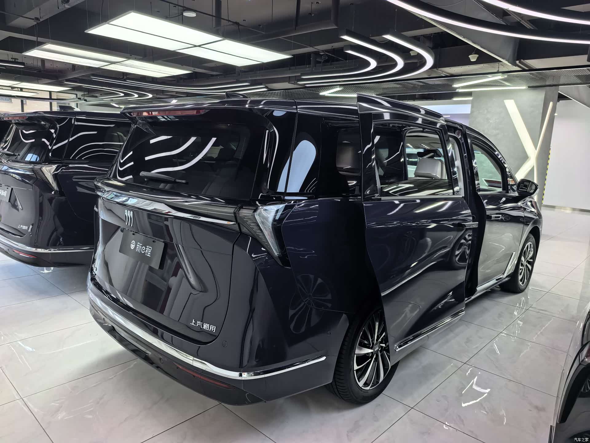 Buick GL8, 2025 8
