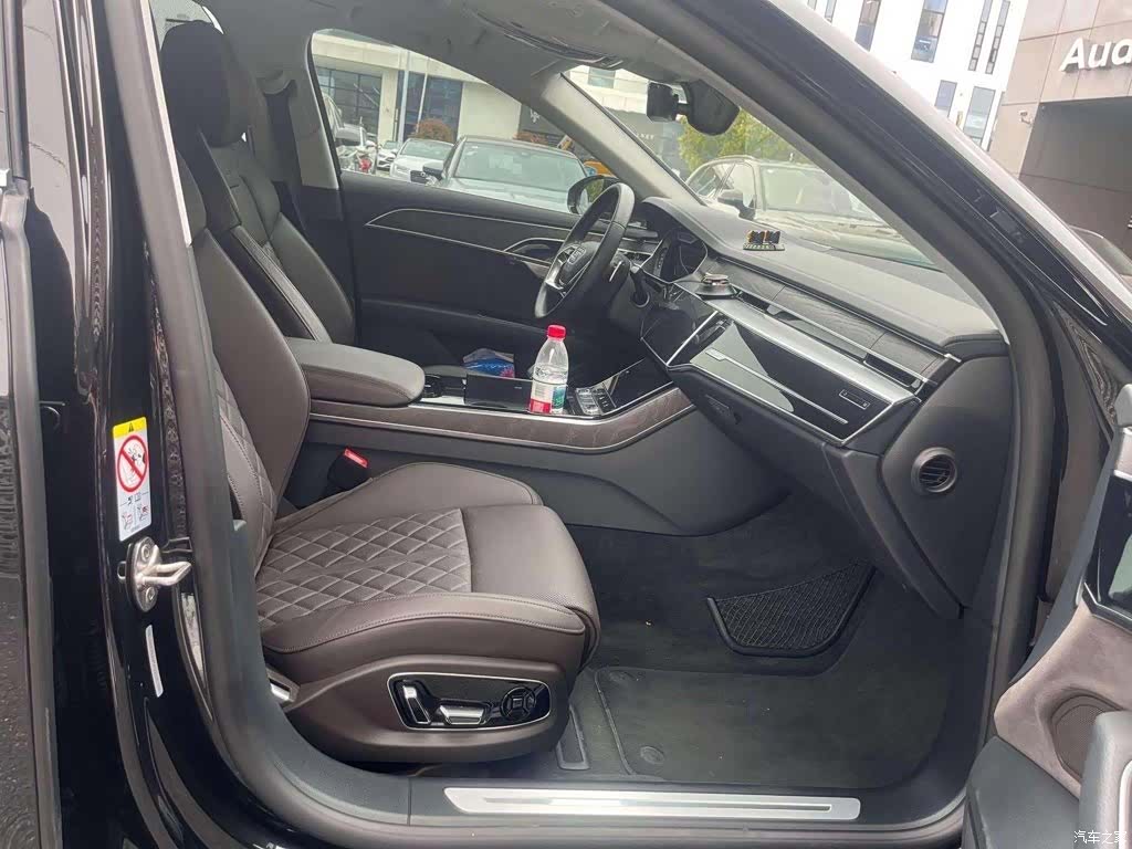 Audi A8L, 2021 9