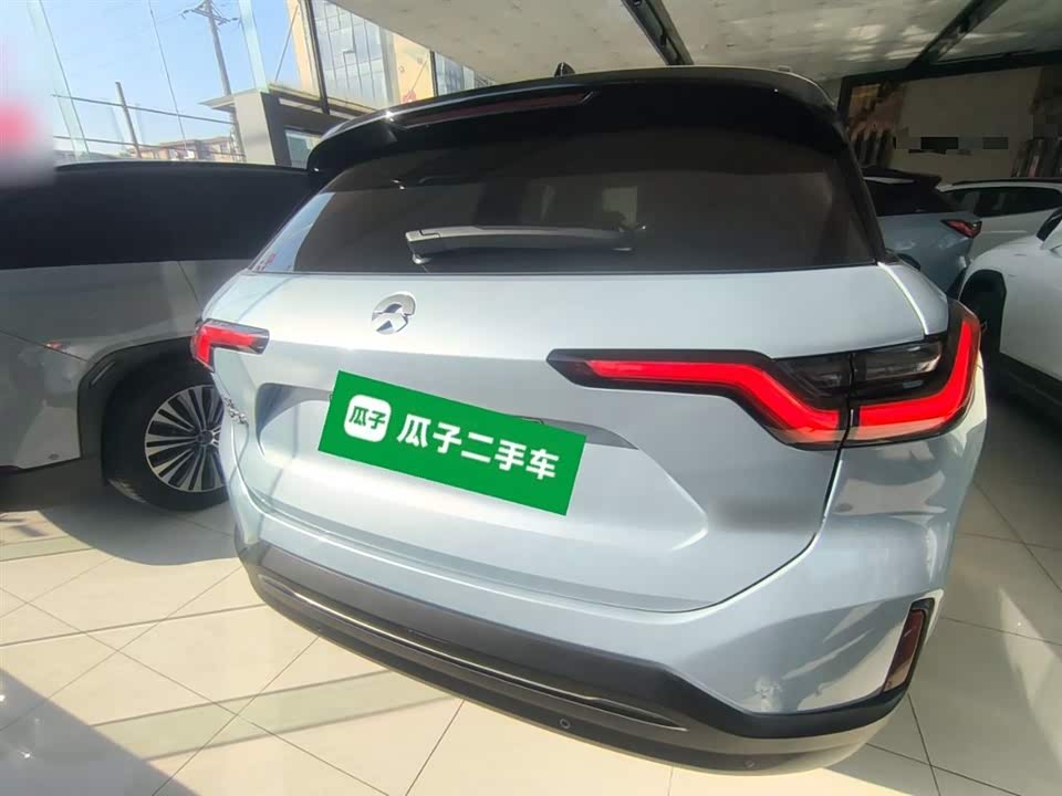 NIO ES6