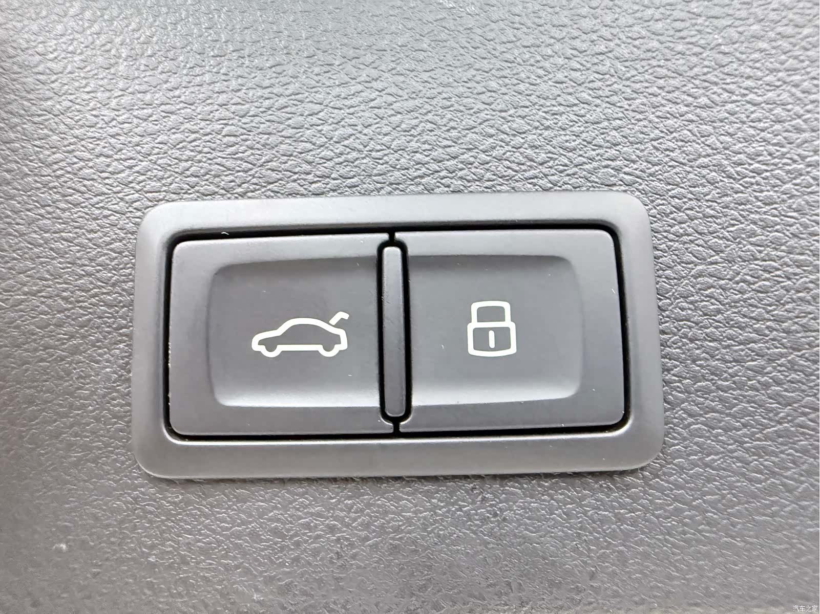 Audi Q2L, 2023 18