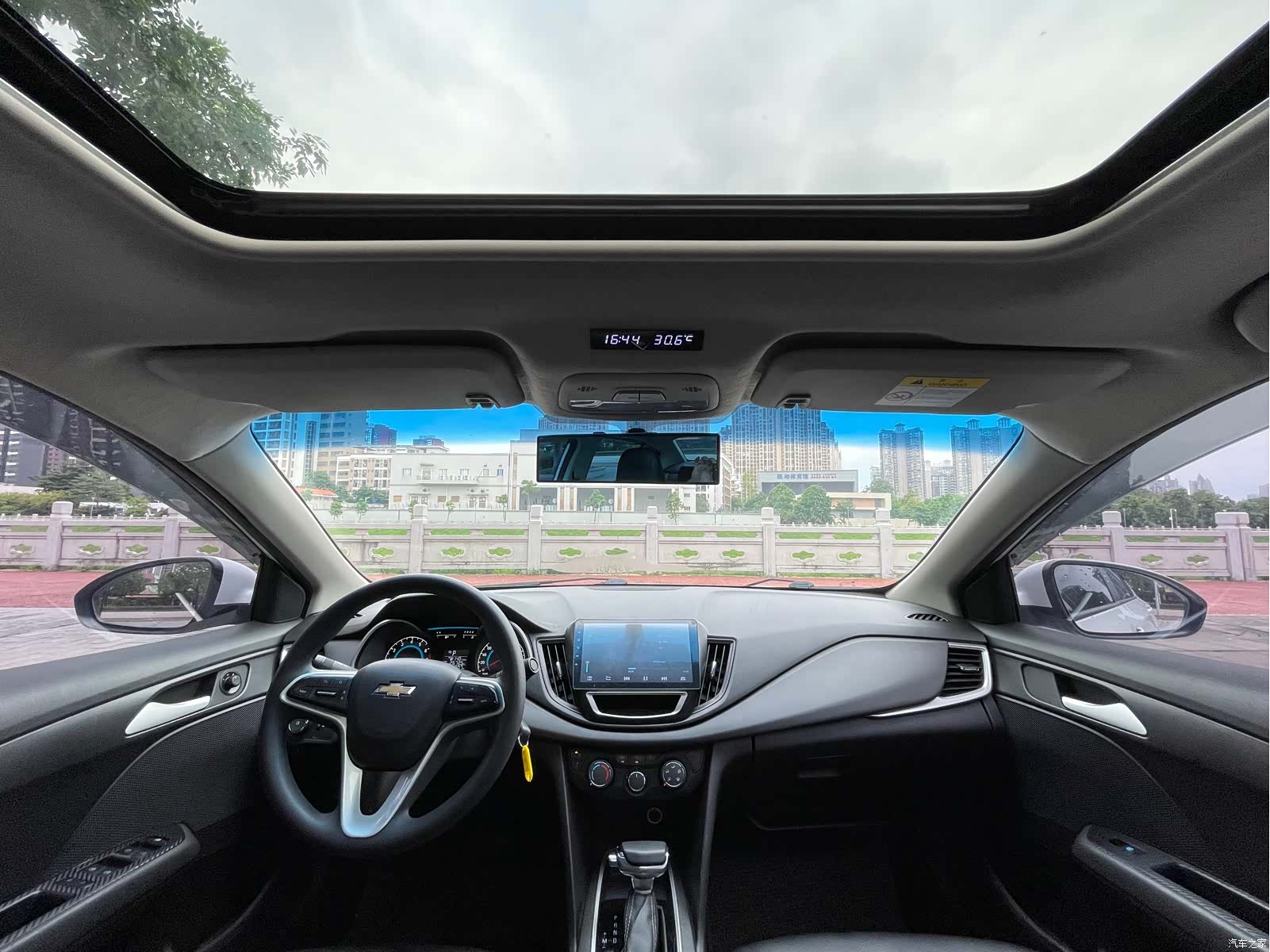 Chevrolet 320, 2018 12