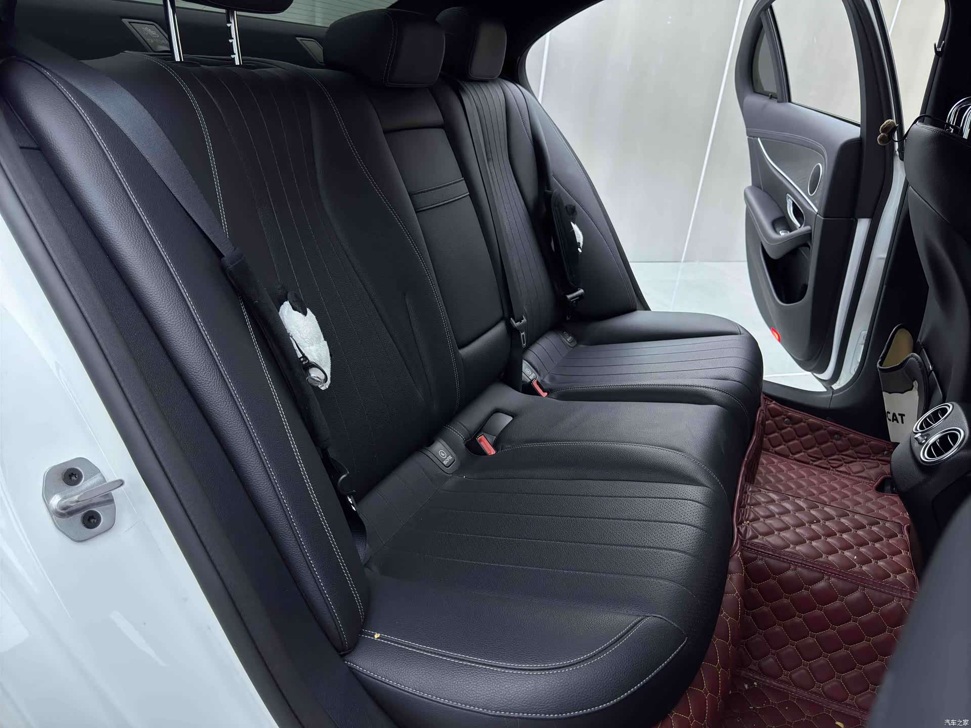 Mercedes-Benz E-Class, 2023 все фото