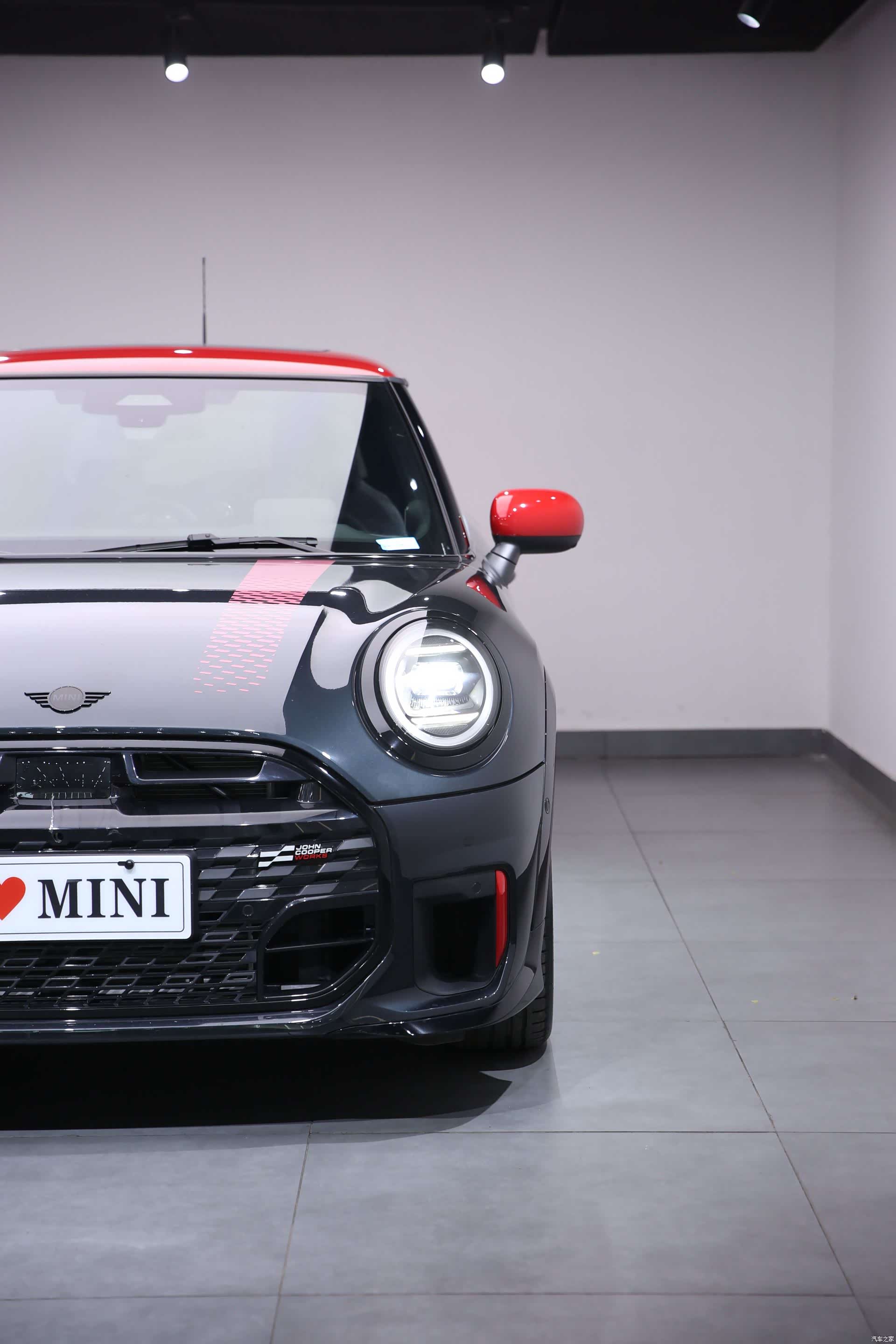 Mini Cooper, 2025 12