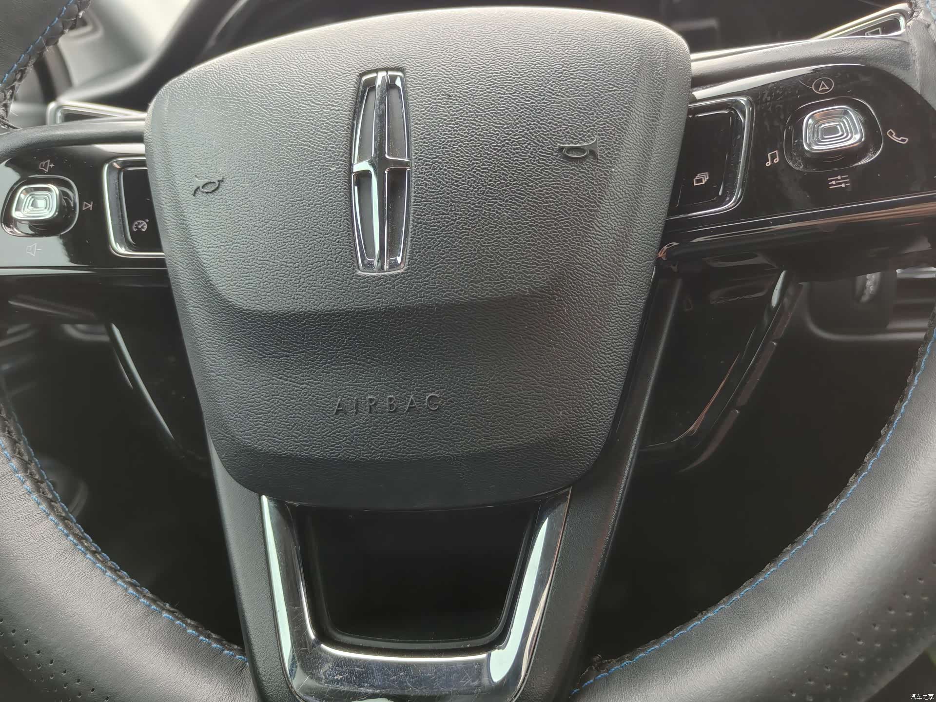 Lincoln Corsair, 2021 8