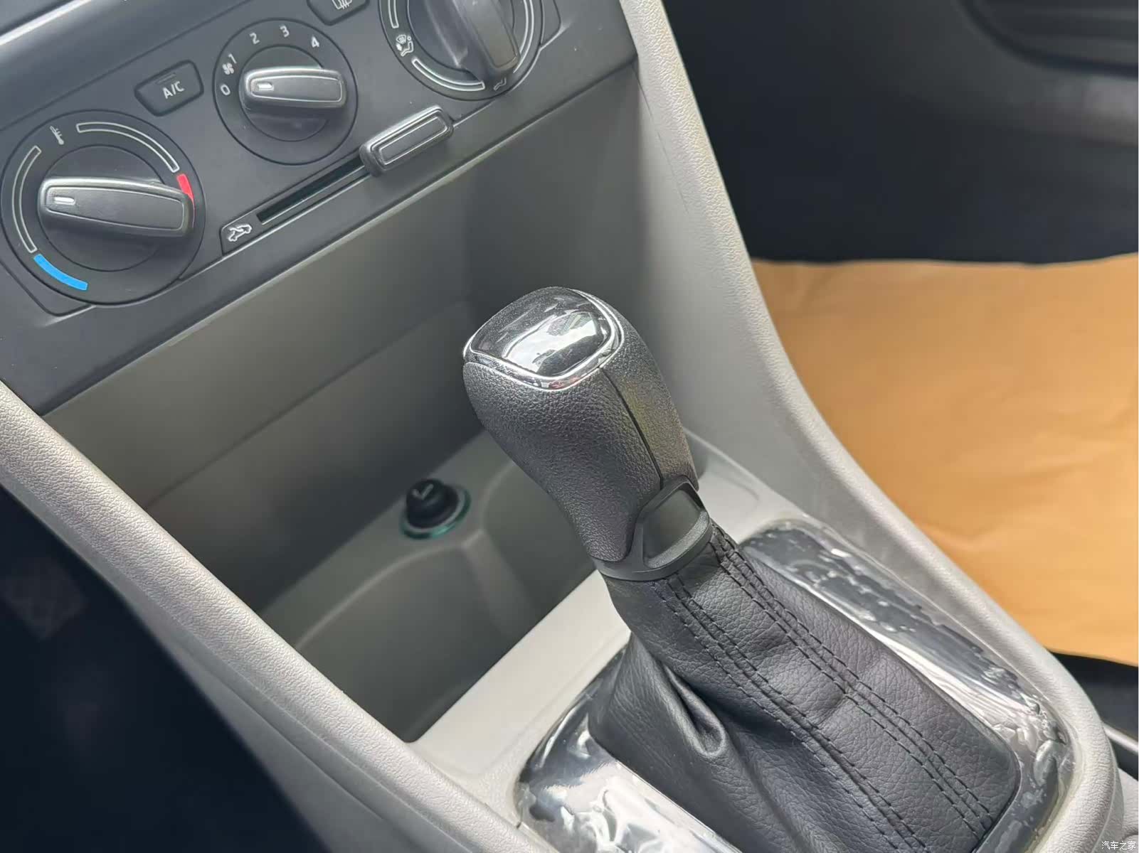 Skoda Rapid, 2014 16