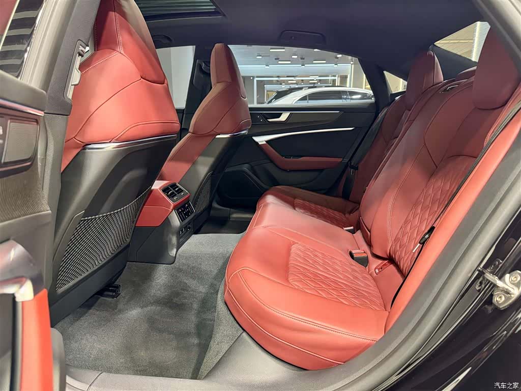 Audi A7L, 2024 28