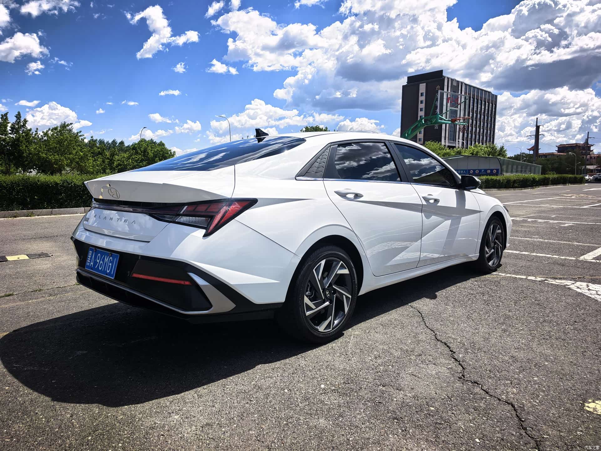 Hyundai Elantra, 2023 6