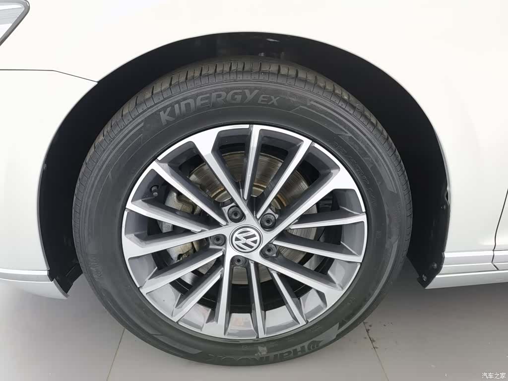 Volkswagen Magotan, 2020 17