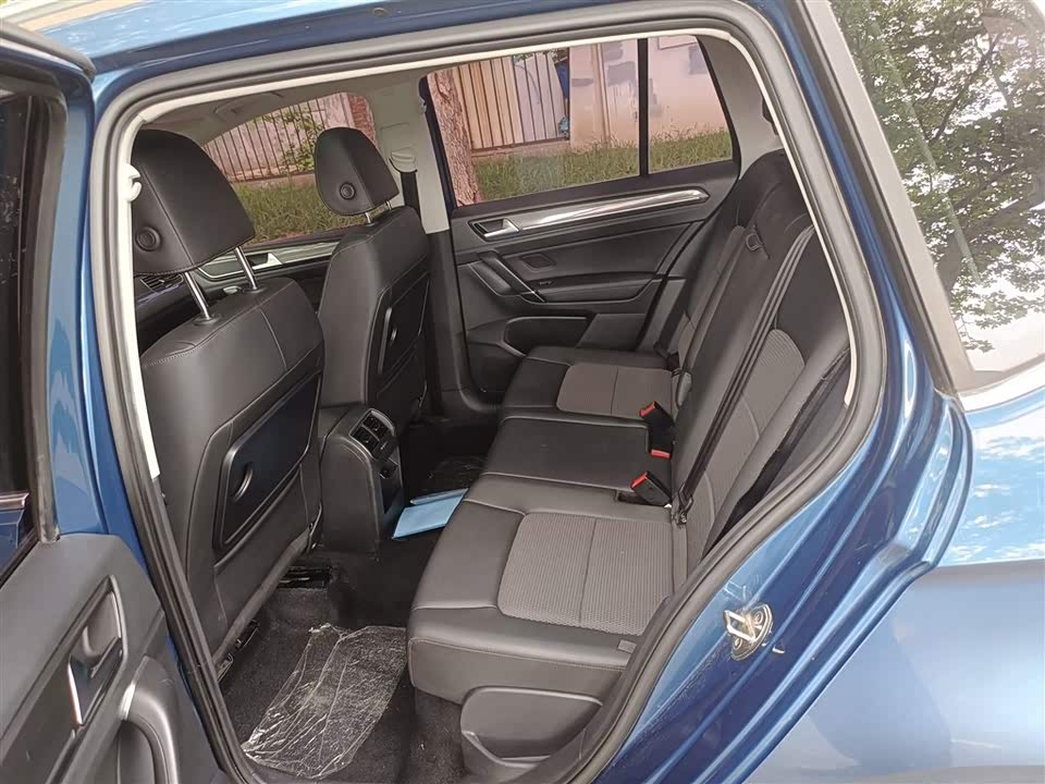 Volkswagen Golf*Jiayu Volkswagen Golf*Jiayu