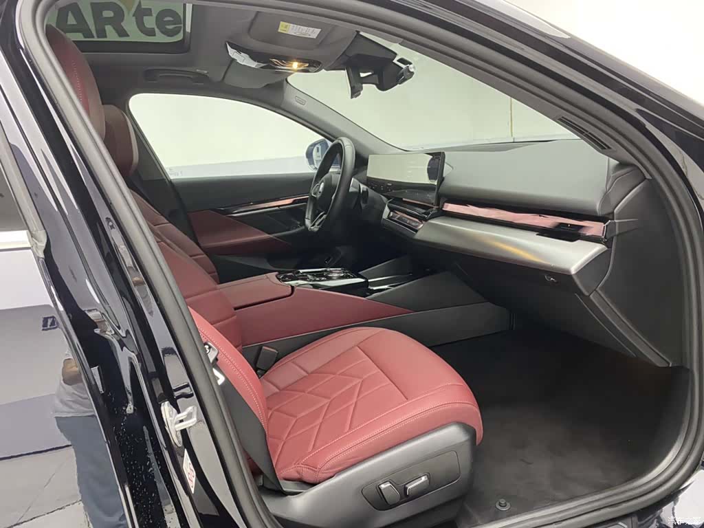 BMW i5, 2025 18