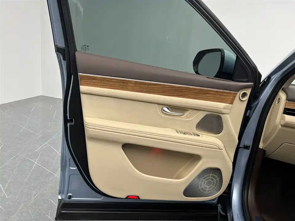 AITO Ask the world M7