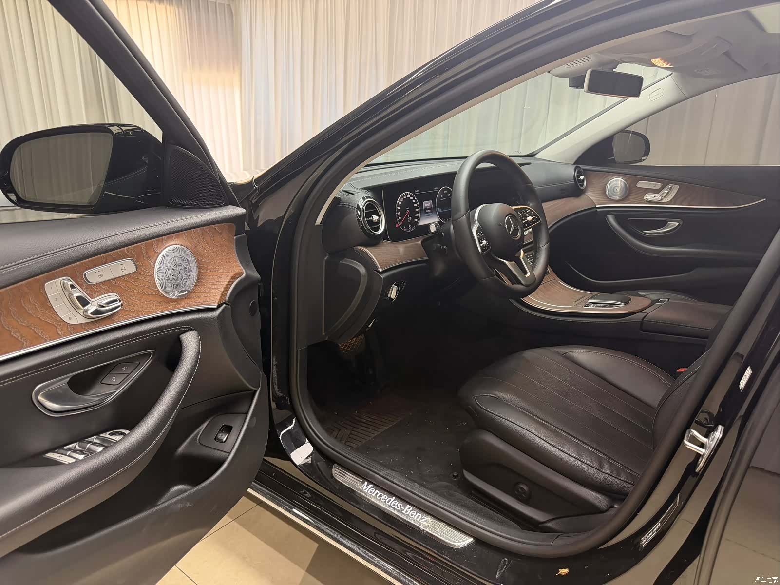 Mercedes-Benz E-Class, 2020 4