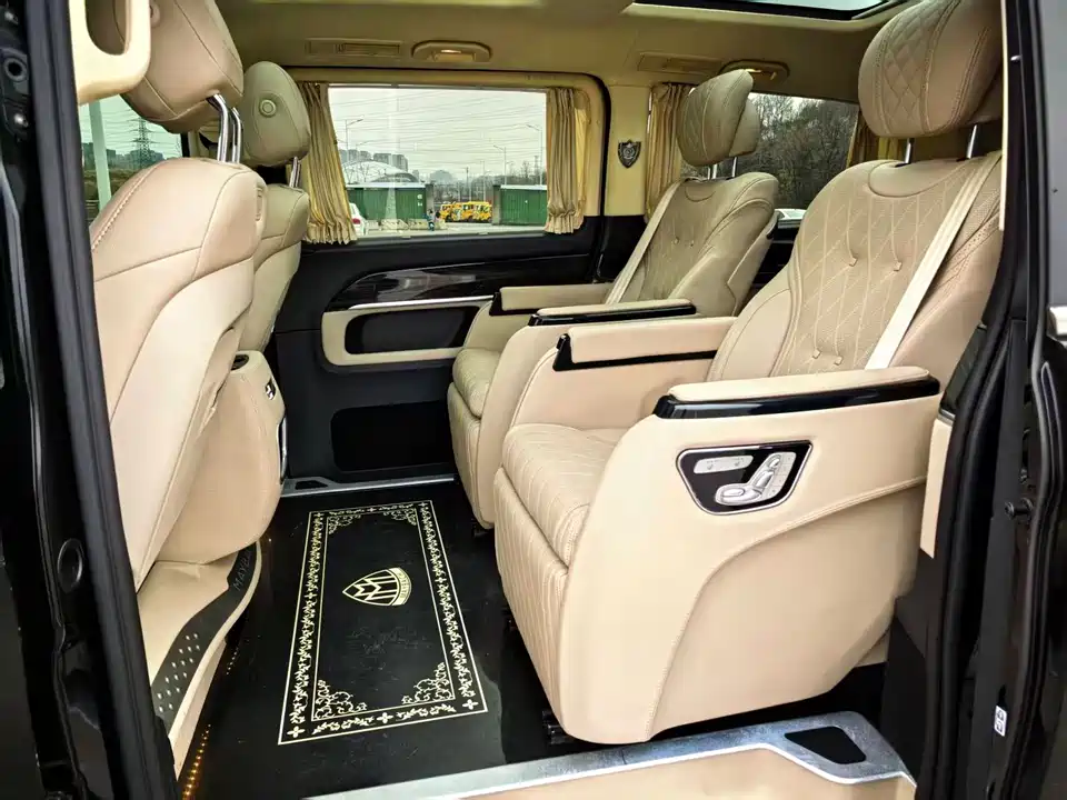 Mercedes-Benz V-class