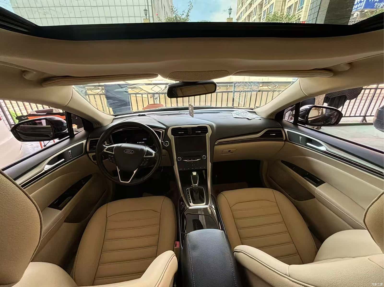 Ford Mondeo, 2013 10