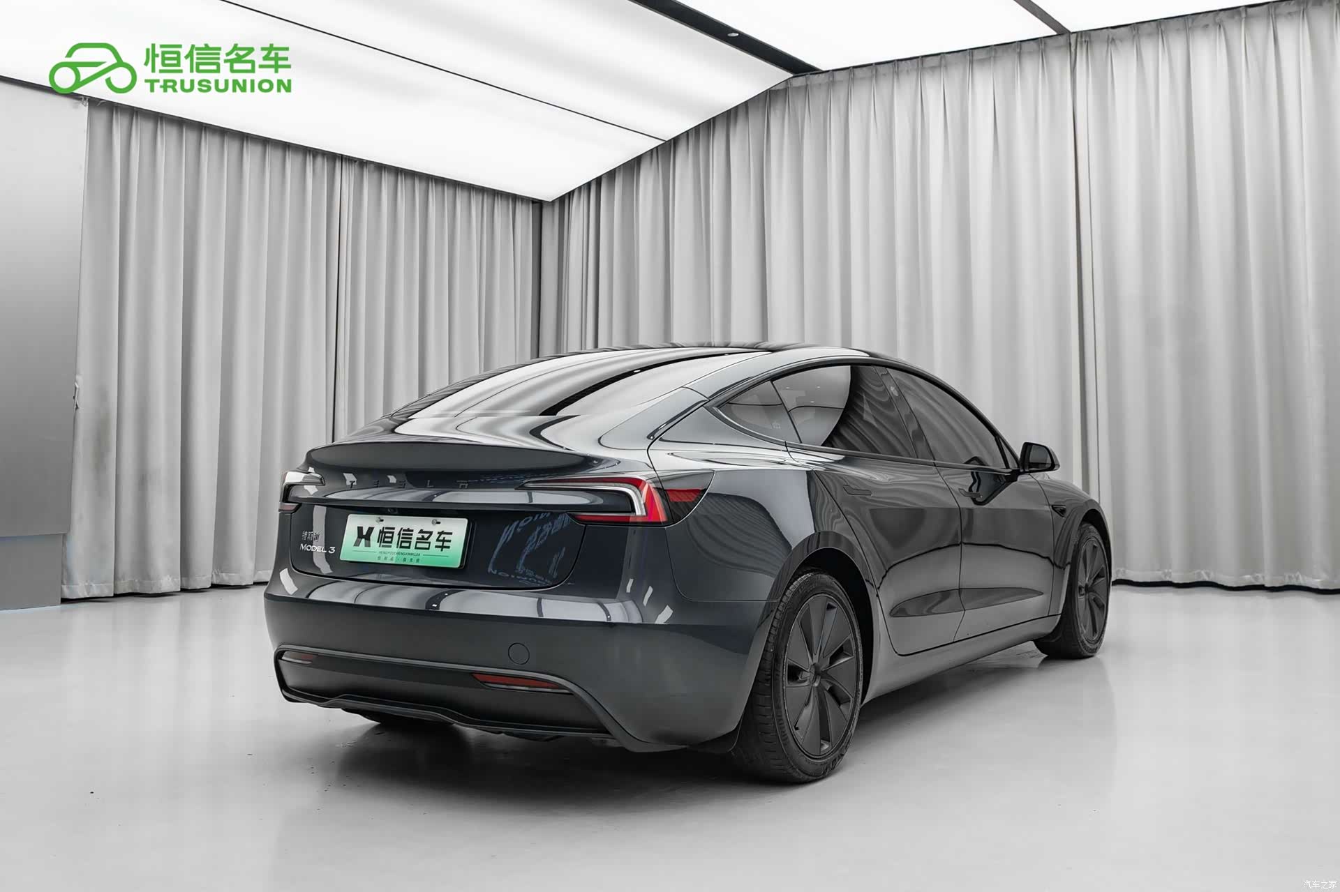 Tesla Model 3, 2025 6