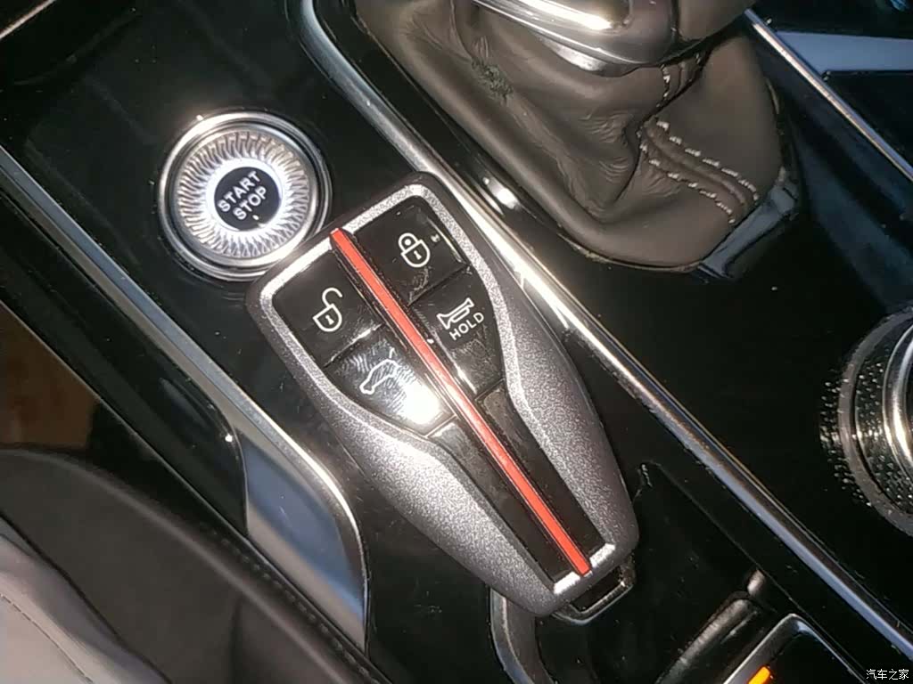 Hongqi HS5, 2022 9
