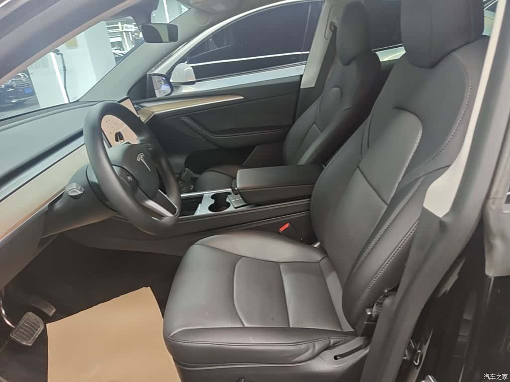 Tesla Model Y, 2022 15