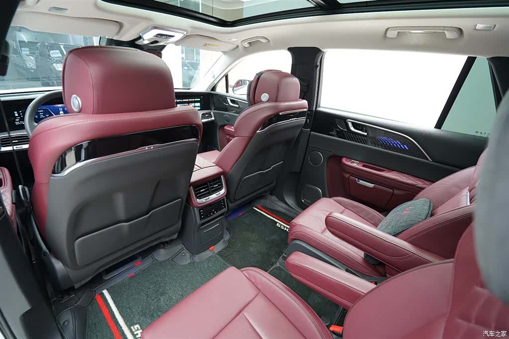 Hongqi E-HS9, 2022 13