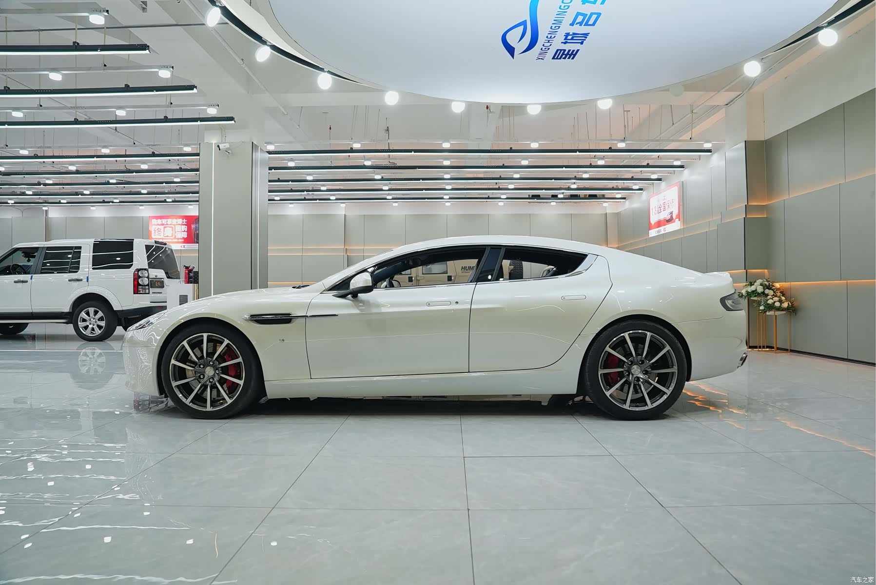 Aston Martin Rapide, 2019 25