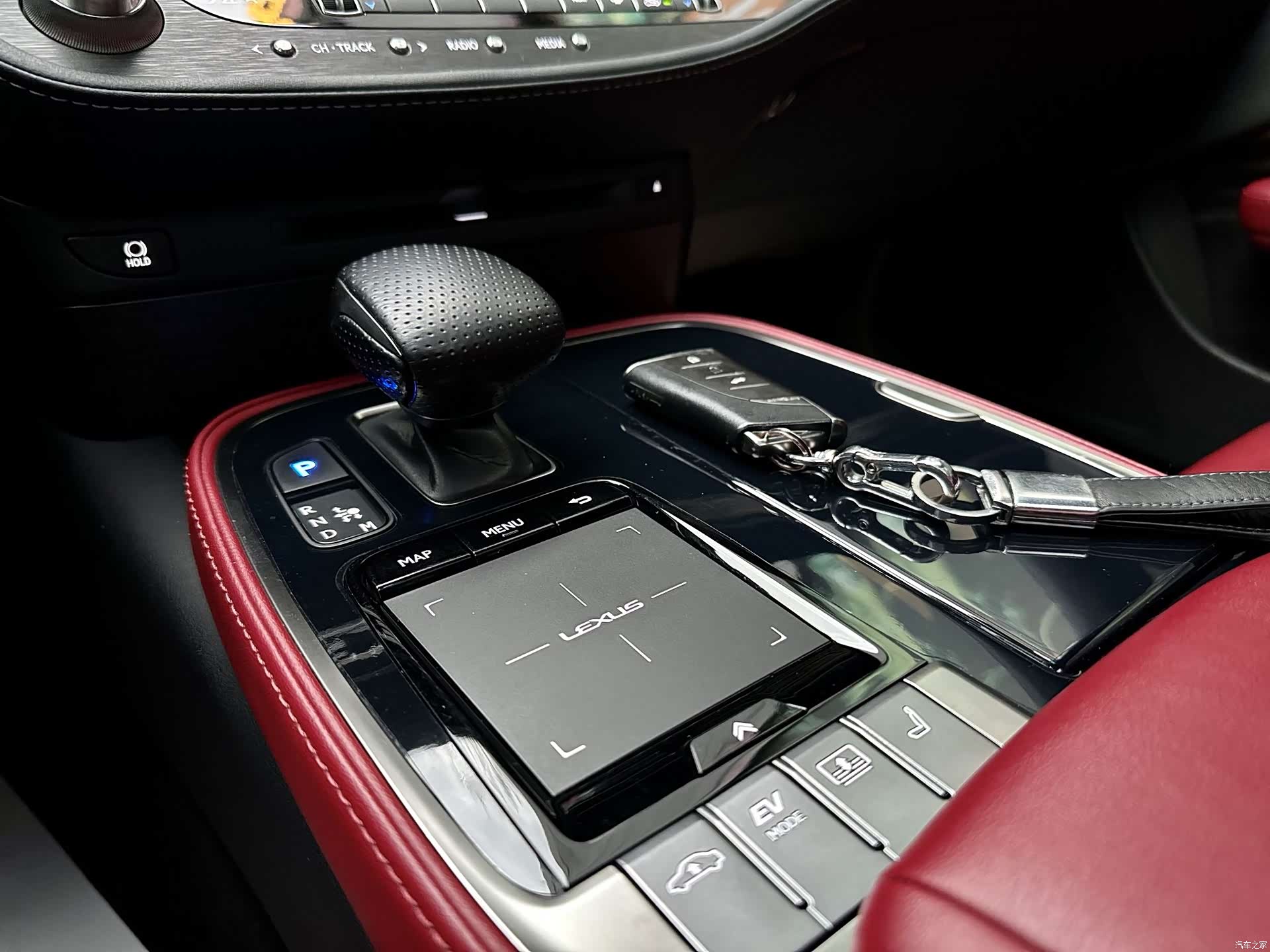 Lexus LS, 2018 2