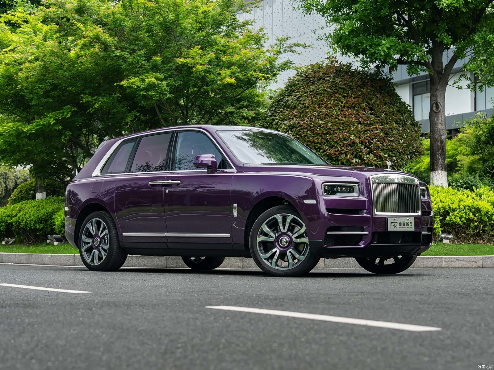Rolls-Royce Cullinan, 2022 3