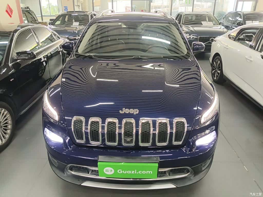 Jeep Cherokee, 2018 3