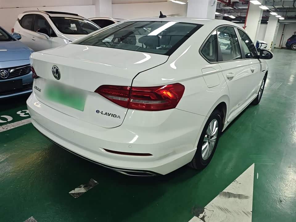 Volkswagen Lavida Pure Electric