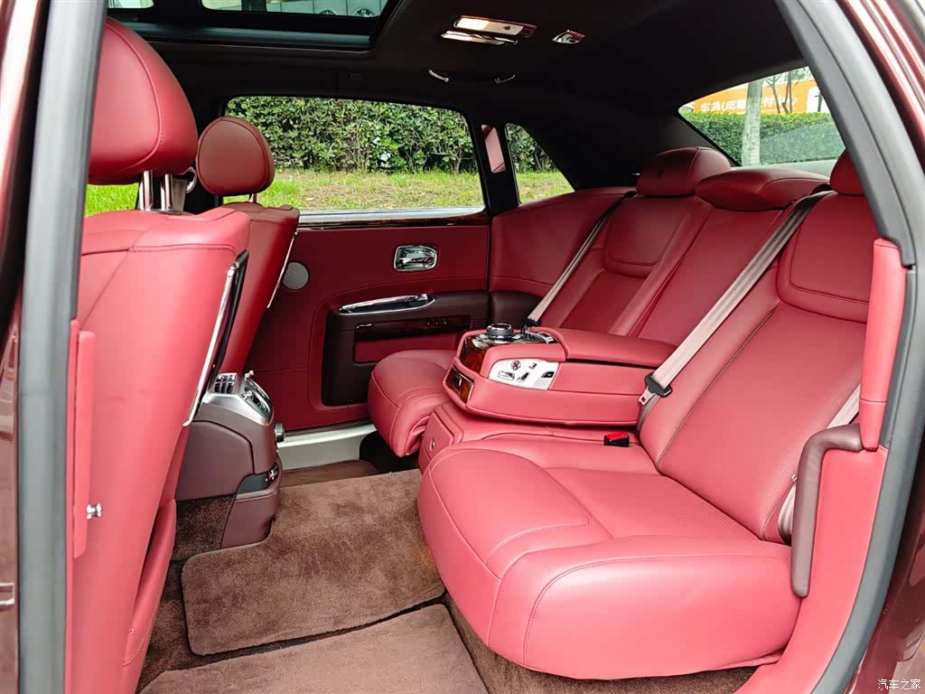 Rolls-Royce Ghost, 2017 10