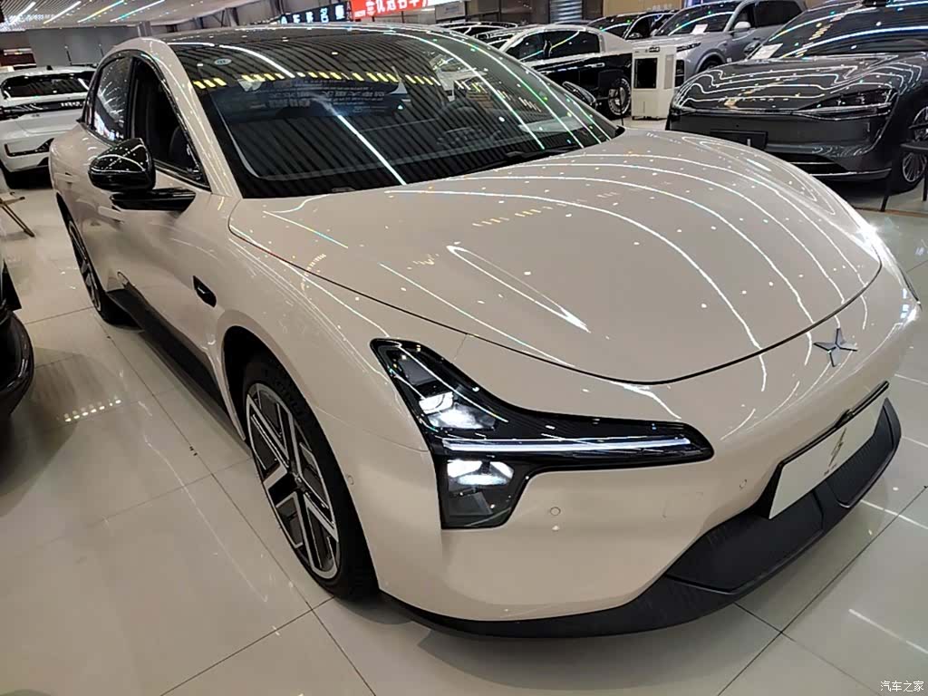 Xpeng Mona M03, 2025 4