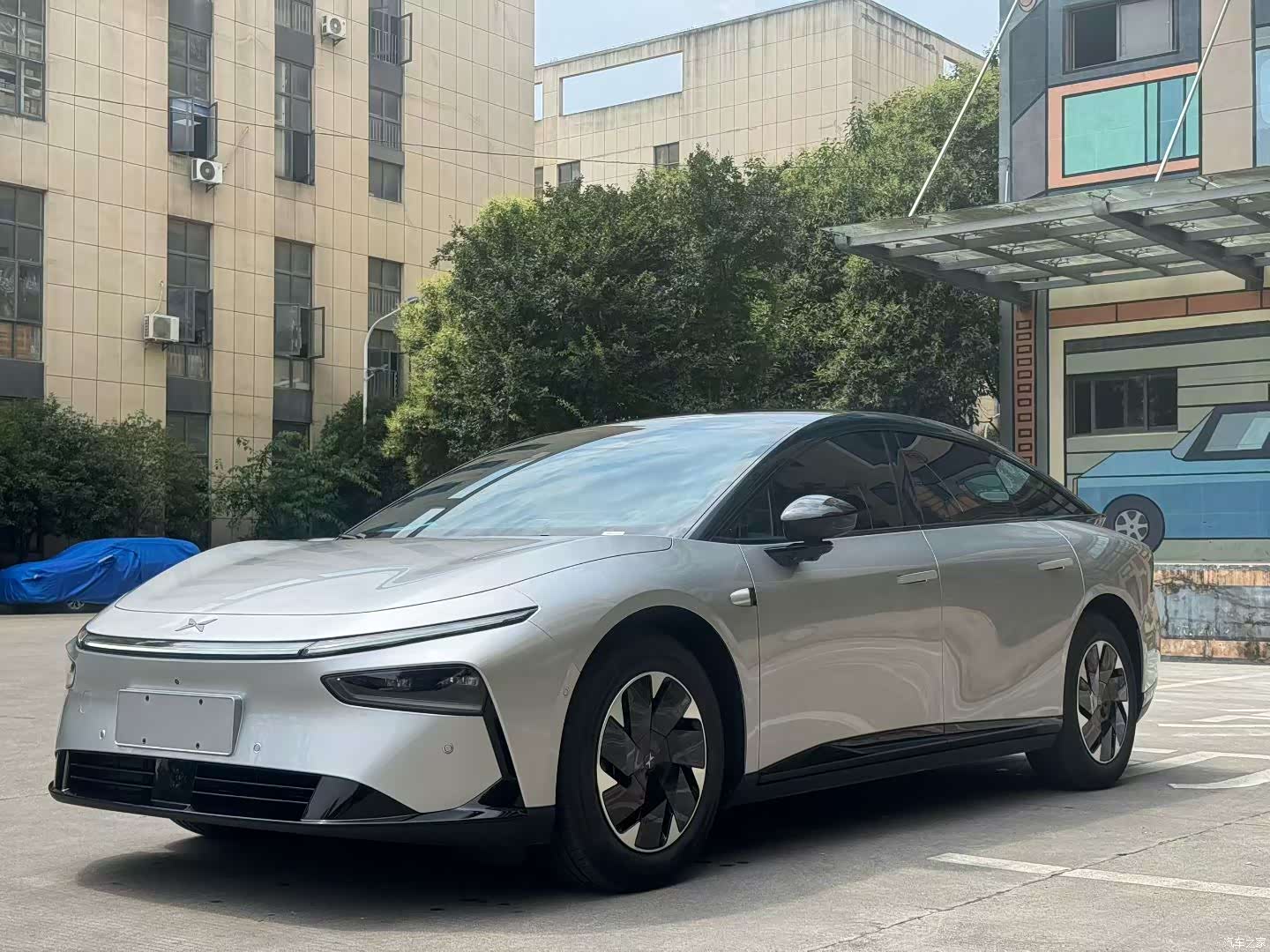 Xpeng P7, 2025 1