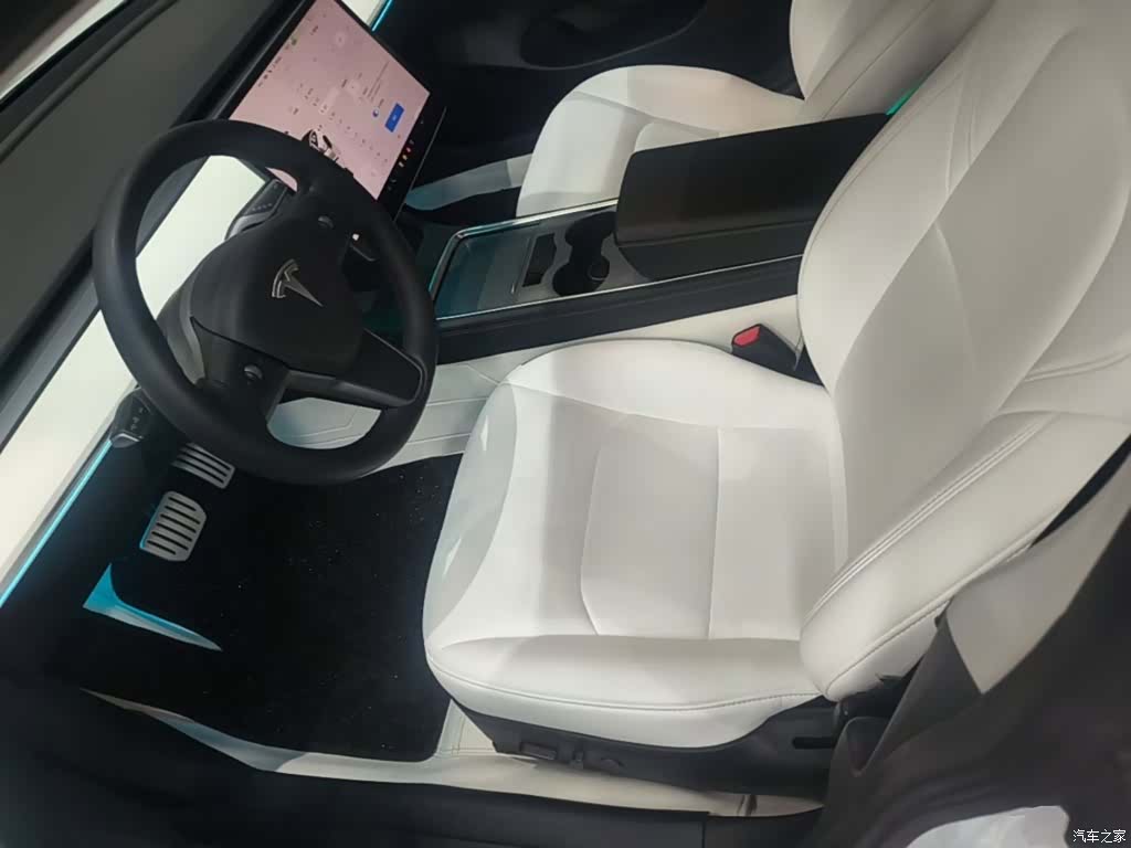 Tesla Model 3, 2022 15