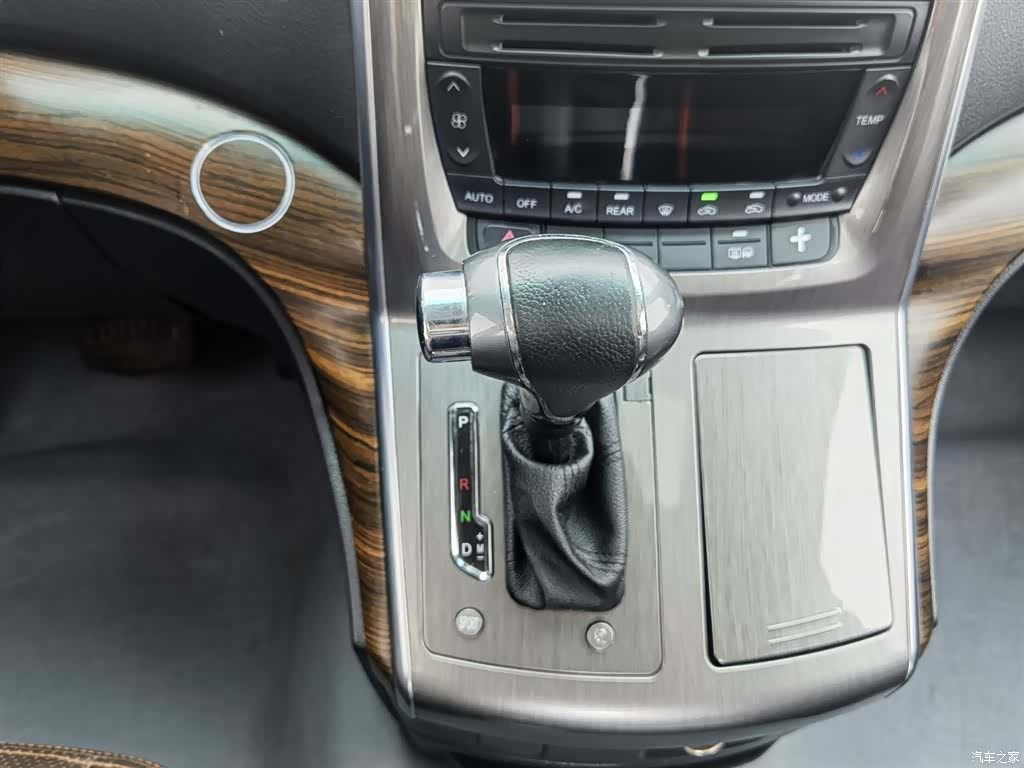 DongFeng CM7, 2018 13