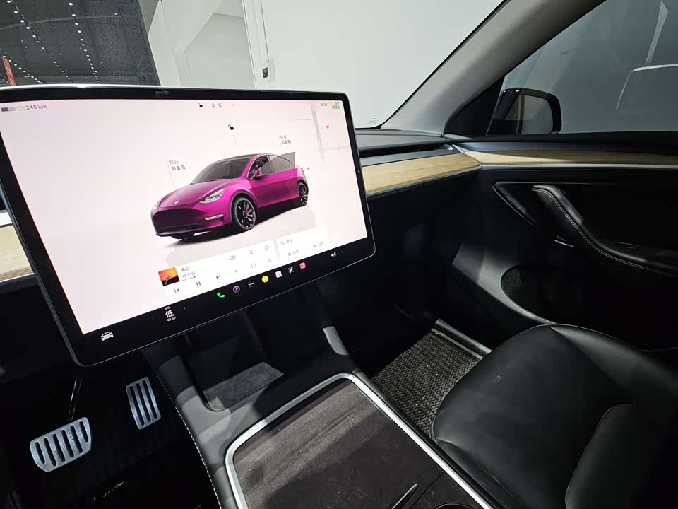 Tesla Model Y Tesla Model Y